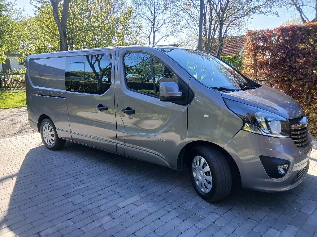 Opel Vivaro dubbele cabine, Auto's, Voorwielaandrijving, Zwart, 4 cilinders, 2065 kg