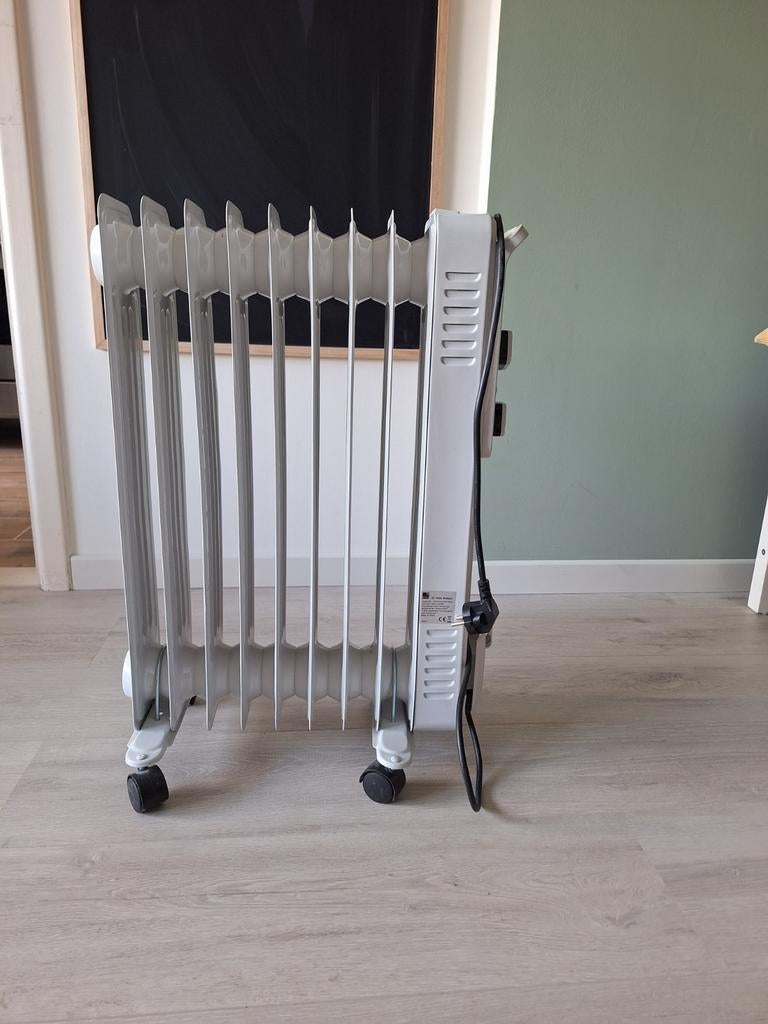 Radiateur à bain d'huile Sencys 2000W/Oliegevulde Radiator, Doe-het-zelf en Bouw, Verwarming en Radiatoren, Zo goed als nieuw