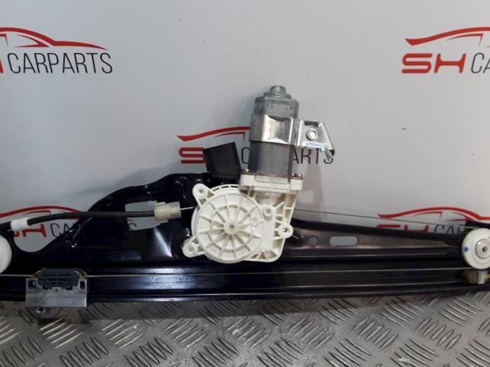 Ruitmechaniek 4Deurs rechts-achter van een BMW 5-Serie, Gebruikt, -, -, Ophalen of Verzenden