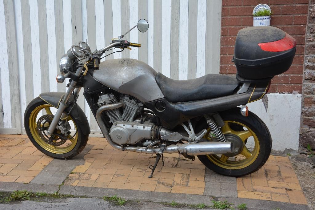 Moto Suzuki vx 800, Motos, Motos | Suzuki, Particulier, Tourisme, 2 cylindres, Transmission par cardan, Occasion, Occasion, Enlèvement