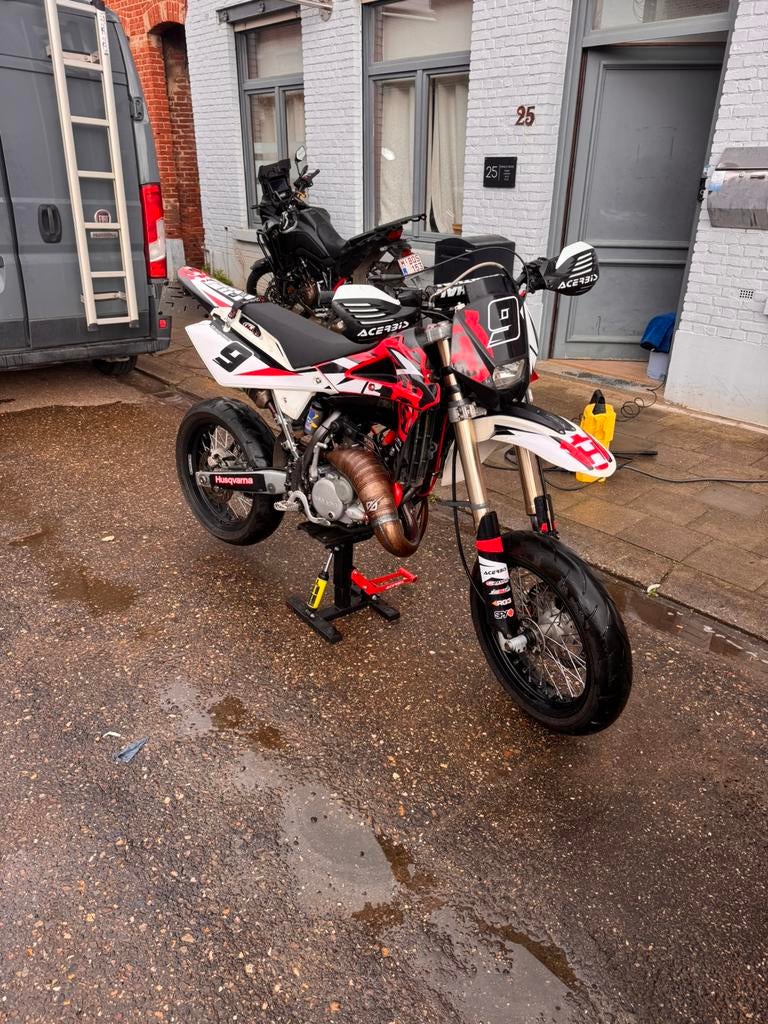 Husqvarna 125 sms (165cc kit), Motoren, Gebruikt, Particulier, 11 kW of minder, Handgeschakeld