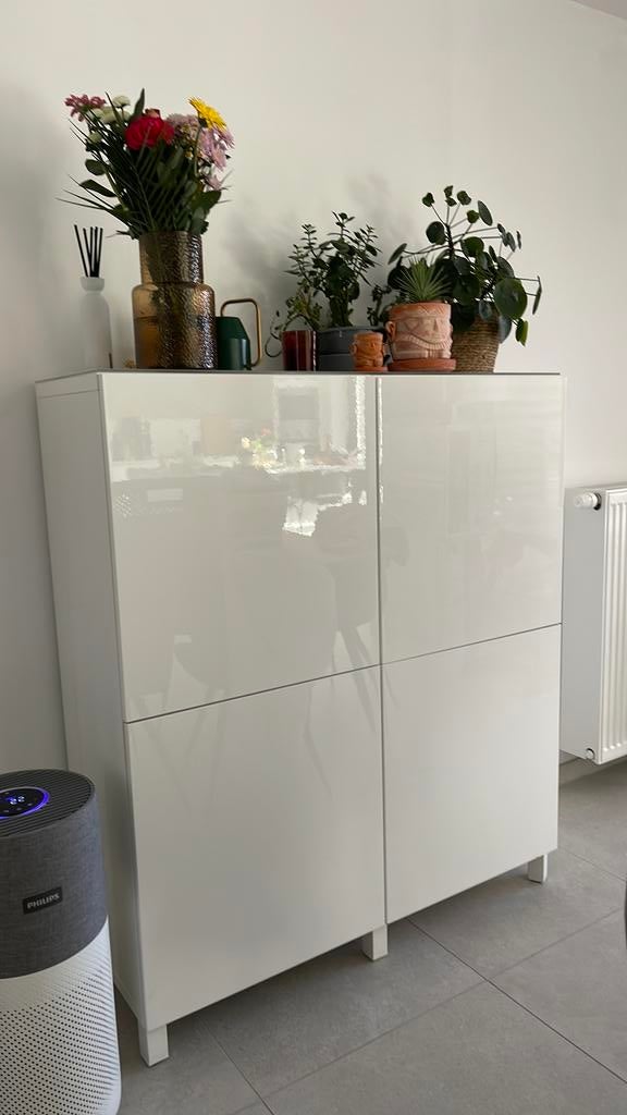 Living kast, Ophalen, Gebruikt