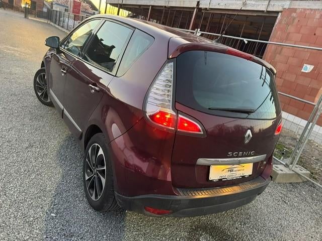 Renault Scenic*Bose Edition*Volledige Renault Historiek*, 140 g/km, 4 cilinders, Leder en Stof, 5 deurs
