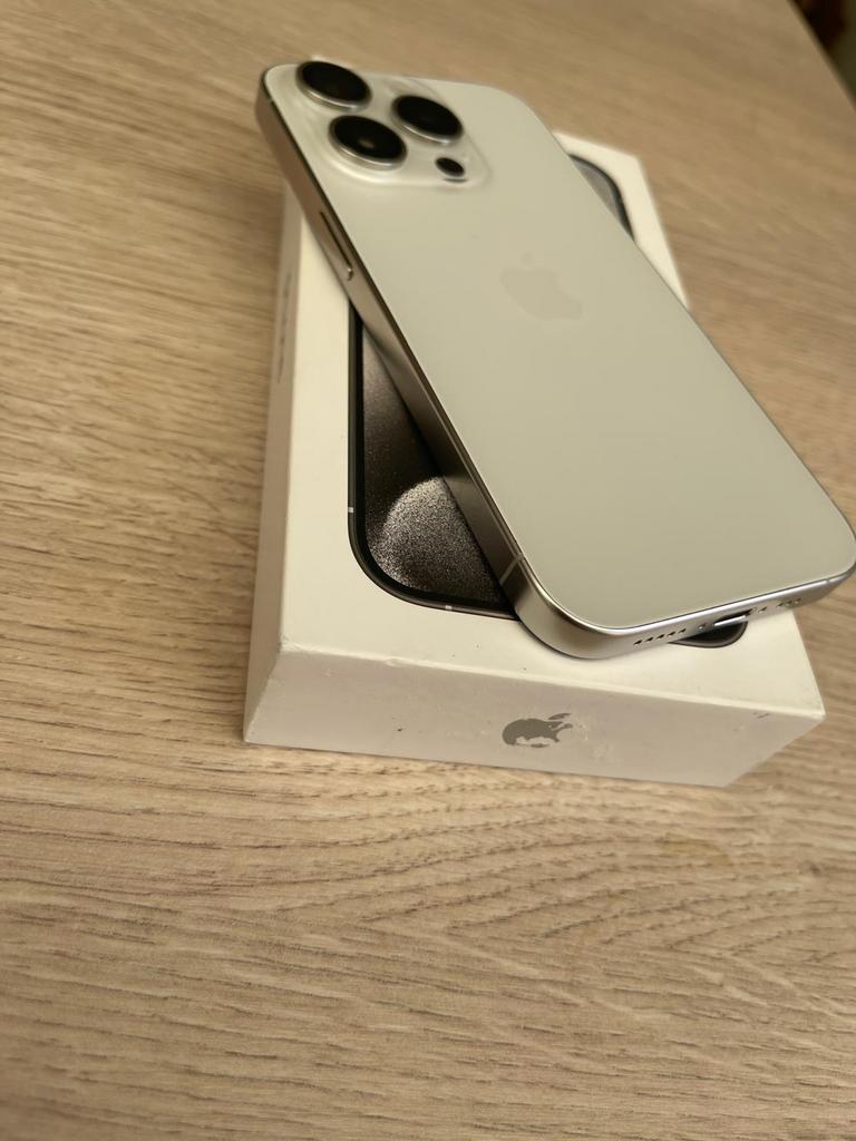 Iphone 15 pro 256Gb, Télécoms, Téléphonie mobile | Apple iPhone, 256 GB, Comme neuf, Enlèvement, Sans abonnement