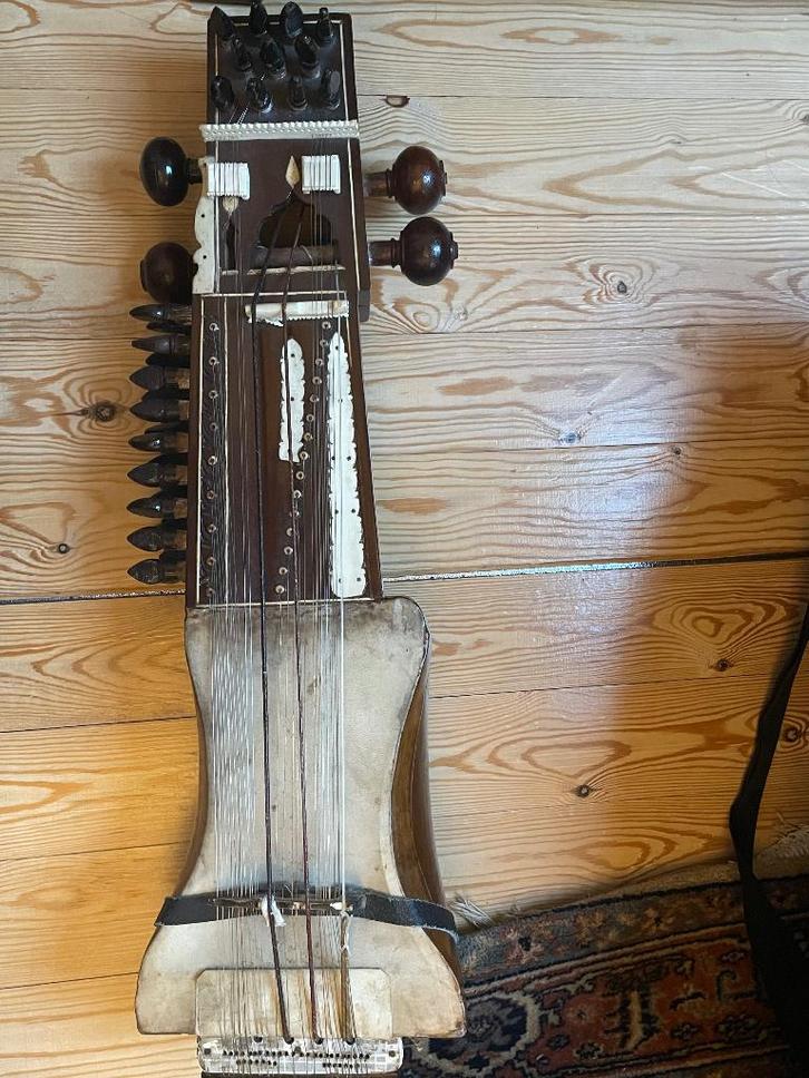 Sarangi (Benares / Varanasi) ‘70 Indisch strijkinstrument, Muziek en Instrumenten, Strijkinstrumenten | Overige, Zo goed als nieuw