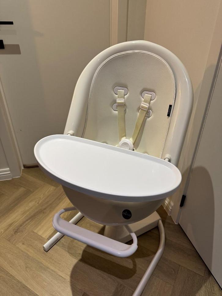 Eetstoel MIMA MOON, Enfants & Bébés, Chaises pour enfants, Utilisé, Chaise évolutive, Coulissant, Plateau amovible, Ceinture(s)