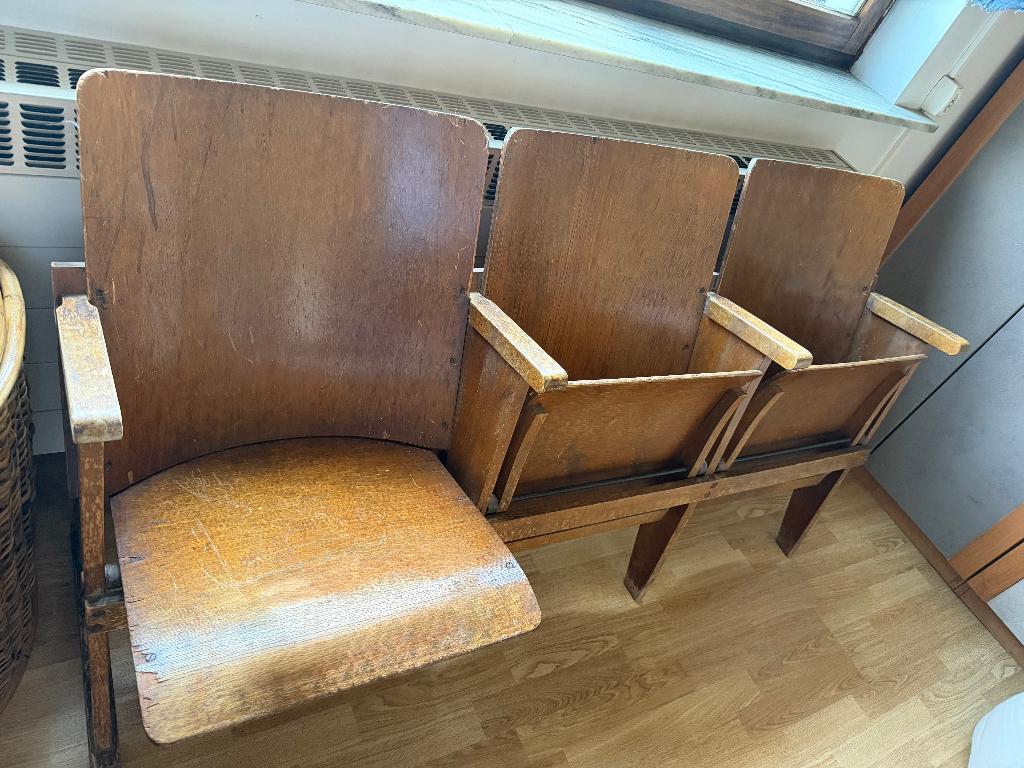 Banquette de cinéma, Enlèvement