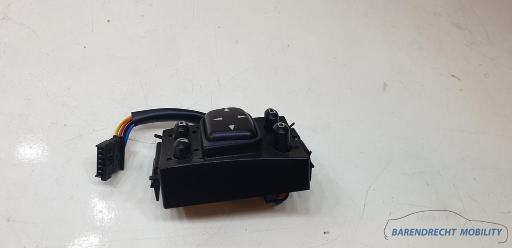 Mercedes W220 S Klasse spiegelverstelling spiegel verstellin, Gebruikt, Mercedes-Benz AG, Mercedes-Benz, Mercedesstrasse 120
70372  Stuttgart, DE