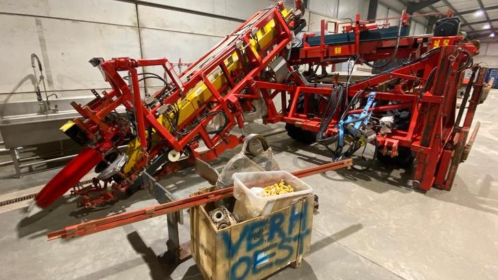 Verhoest prei rooier, Zakelijke goederen, Landbouw | Werktuigen, Vollegrondsgroente, Oogstmachine, Ophalen