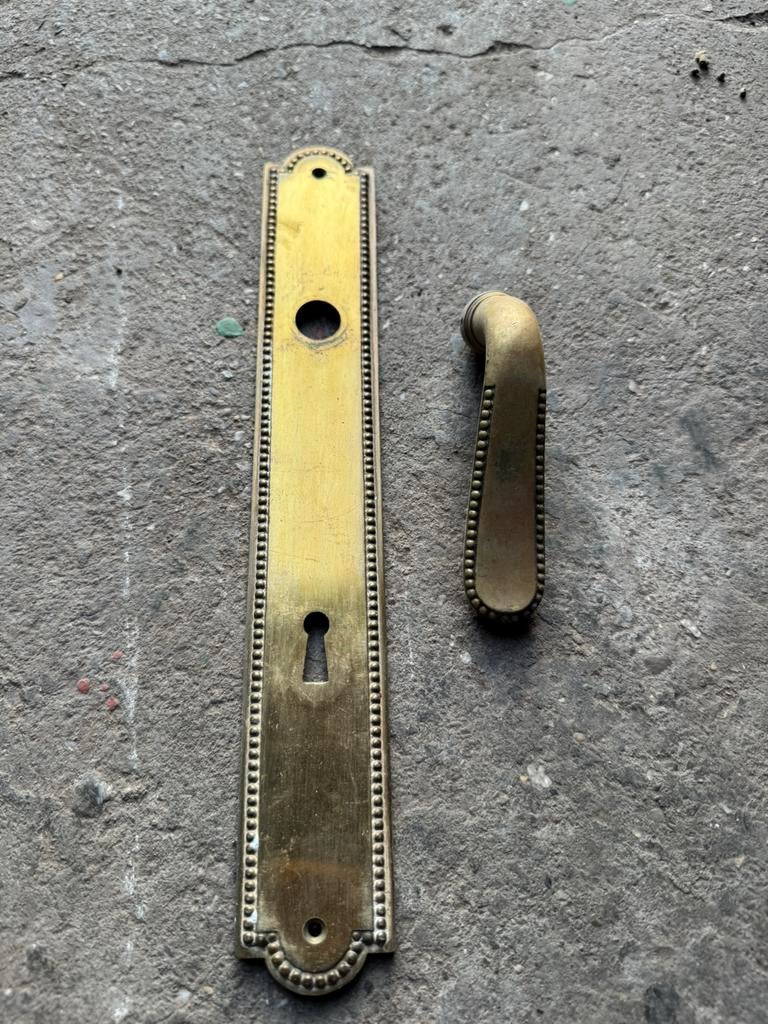 Geel koperen deurbeslag met bijhorende deurhendels, Ophalen, Zo goed als nieuw