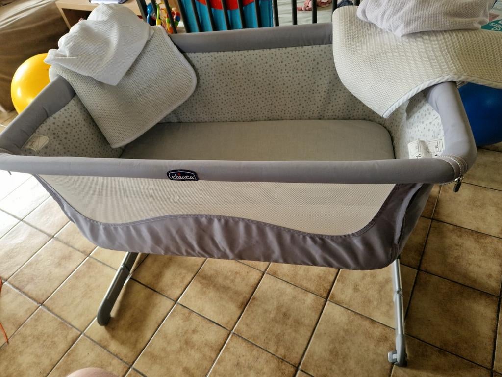 Chicco Co-sleep + 2xAirosleep matrastopper + hoezen + lakens, Ophalen