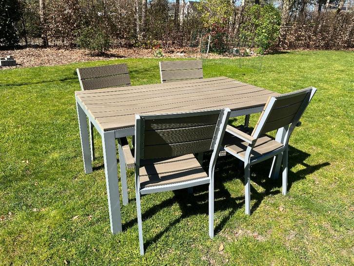 Tuintafel met stoelen, Tuin en Terras, Tuinsets en Loungesets, Gebruikt, Tuinset, Aluminium, 4 zitplaatsen, Eettafel, Stoel, Ophalen