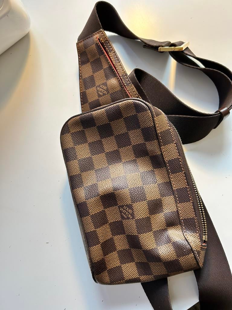 Louis Vuitton Geronimos, Handtassen en Accessoires, Tassen | Schoudertassen, Ophalen, Zo goed als nieuw