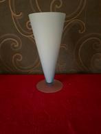 2 vases en verre mat, vert clair ou bleu clair, Enlèvement