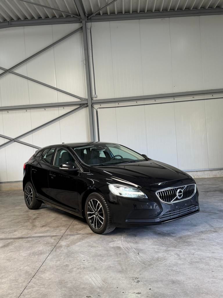 Volvo  V40  2.0d  2019  Euro6   (Overname mogelijk), Zwart, Bedrijf, 5 deurs, Te koop