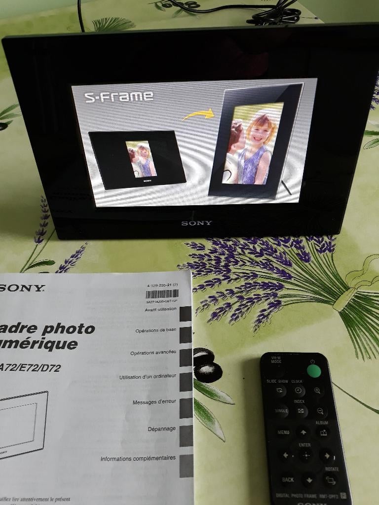 Cadre photo numérique Sony, Audio, Tv en Foto, Foto | Digitale fotokaders, Zo goed als nieuw, Kleiner dan 8 inch, 1 tot 2 GB, Afstandsbediening