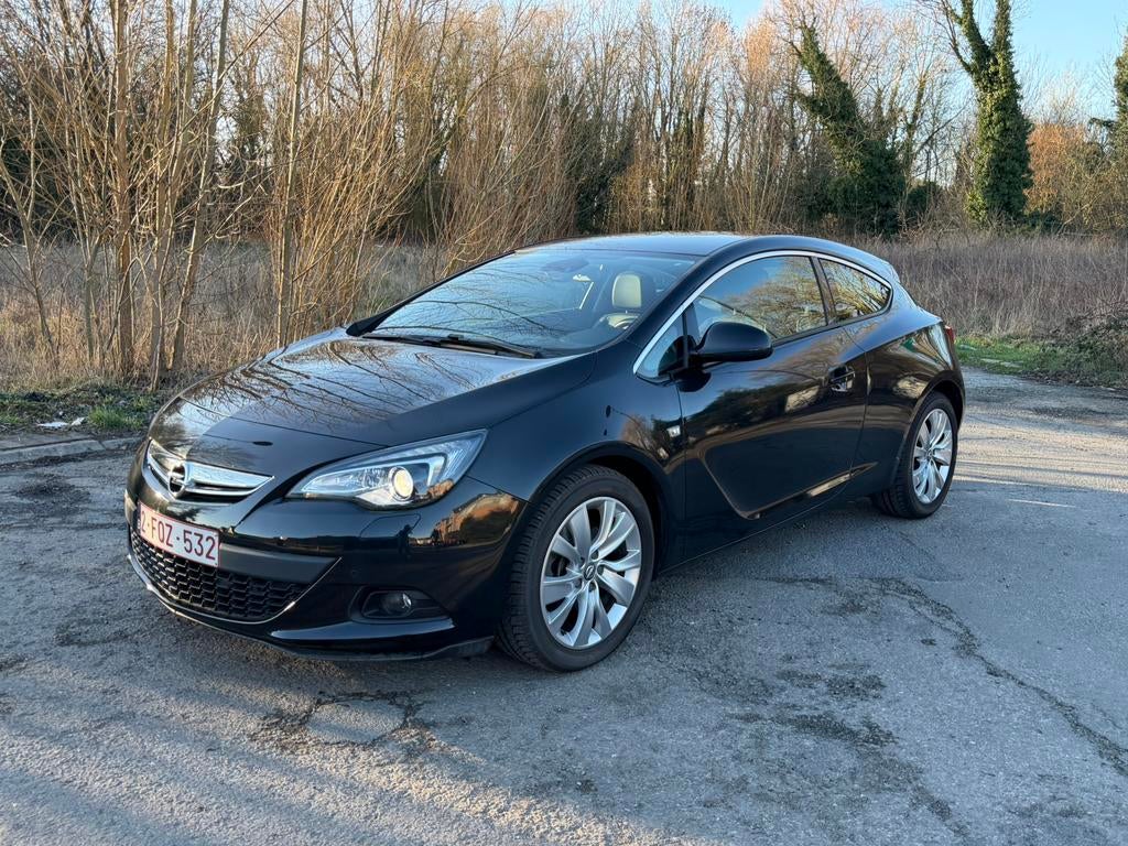 Opel astra gtc faible kms ! Entretien full Opel, Cuir, Euro 5, Achat, Boîte manuelle