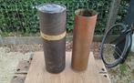 Zeldzame USA WO2 kartonnen container + 105mm HOW huls,leeg., Verzamelen, Ophalen of Verzenden, Landmacht, Hulzen of Bodemvondsten