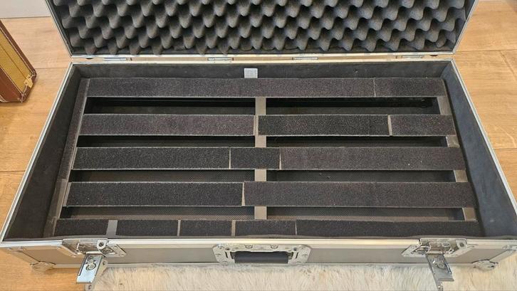 Pedaltrain Novo 32, Muziek en Instrumenten, Behuizingen en Koffers, Gebruikt, Flightcase, Ophalen