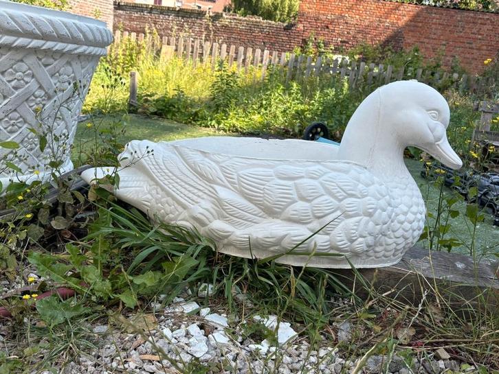 BETONNEN EENDENBLOEMBAK, Tuin en Terras, Tuinbeelden, Beton, Ophalen