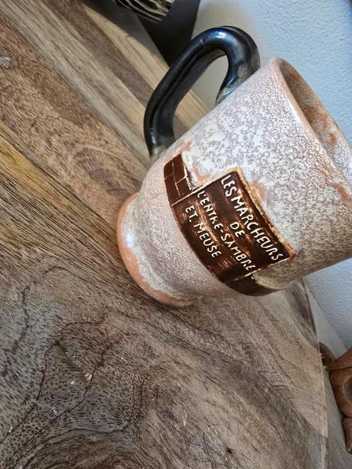 Hublet steengoed mok gesigneerd, Antiek en Kunst, Antiek | Keramiek en Aardewerk, Ophalen of Verzenden