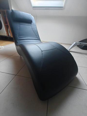 Ligstoelen beschikbaar voor biedingen
