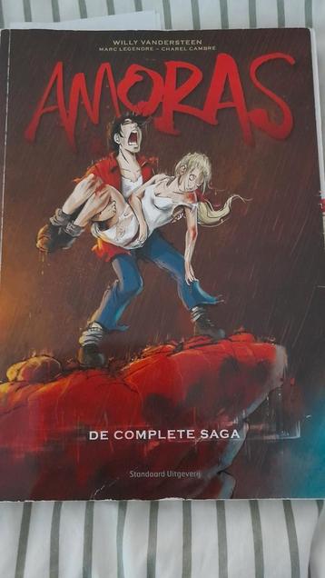 De complete saga - Amoras beschikbaar voor biedingen