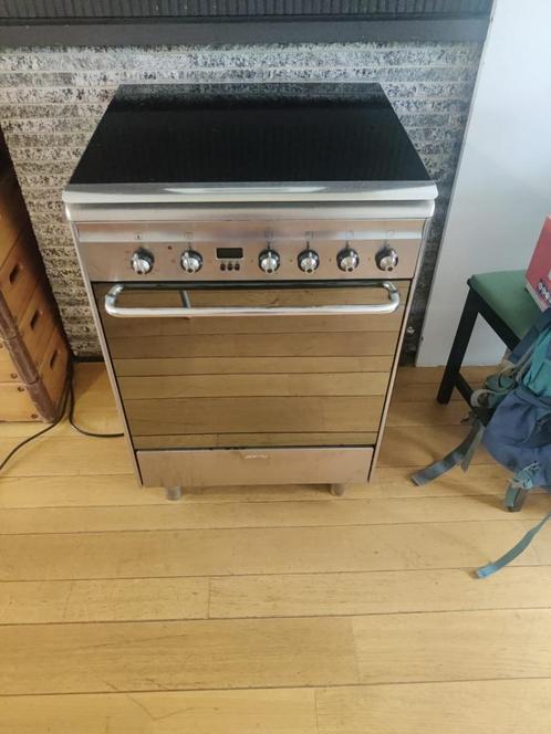 Gasfornuis vrijstaand SMEG, Elektronische apparatuur, Fornuizen, Gebruikt, Vrijstaand, Gas, 4 kookzones, 85 tot 90 cm, 45 tot 60 cm