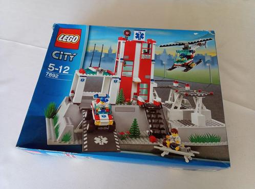 LEGO City Hospital 7892 Ziekenhuis Hospital MET DOOS, Kinderen en Baby's, Speelgoed | Duplo en Lego, Zo goed als nieuw, Lego, Complete set