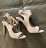 Pumps nieuwstaat maat 38, Kleding | Dames, Schoenen, Ophalen of Verzenden, Beige, Pumps