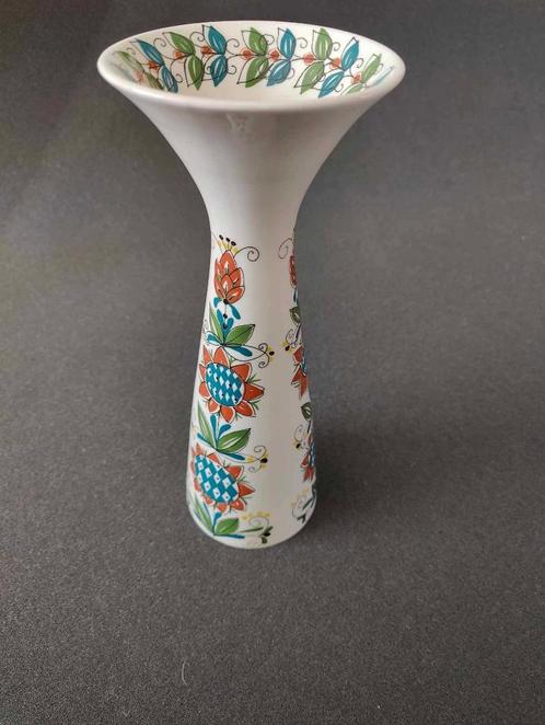 Vintage saga norske design vaas, Huis en Inrichting, Woonaccessoires | Vazen, Zo goed als nieuw, Wit, Minder dan 50 cm, Aardewerk of Porselein