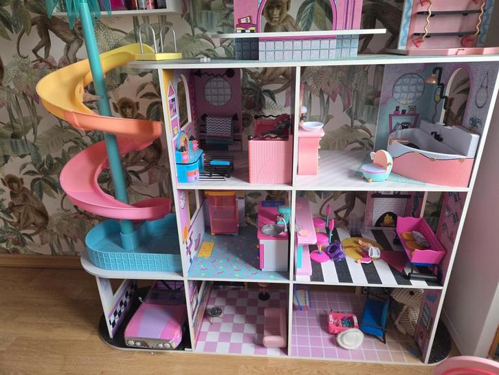 Groot LOL pakket in perfecte staat, Enfants & Bébés, Jouets | Maisons de poupées, Enlèvement