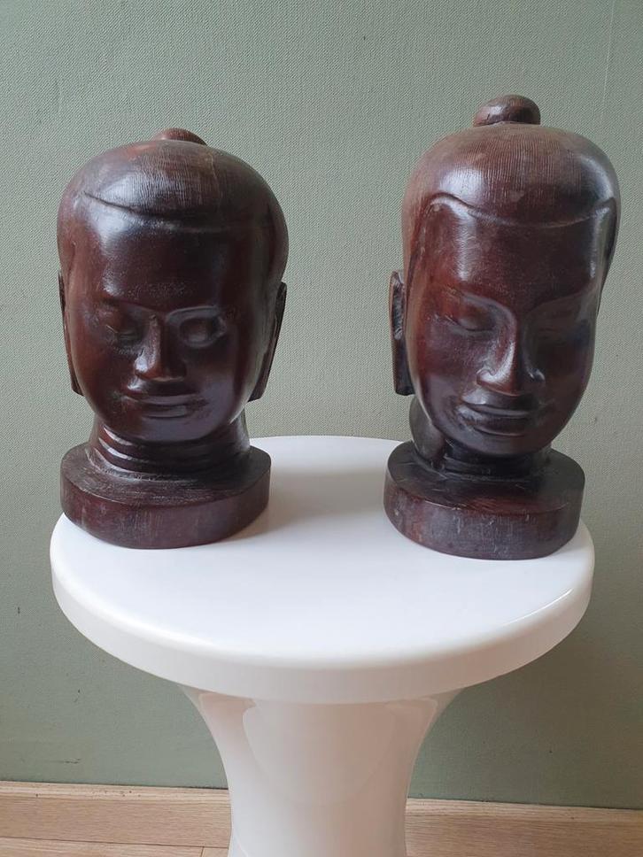 Exotische boeddhistische monnikshoofden van hardhout, Antiek en Kunst, Kunst | Beelden en Houtsnijwerken, Ophalen of Verzenden