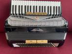 Mooie italiaanse SILA accordeon(Rossini). 4 korig .Musette., Muziek en Instrumenten, Accordeons, Gebruikt, 120-bas, Met riemen
