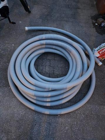 Uniflex ventilatie buis beschikbaar voor biedingen