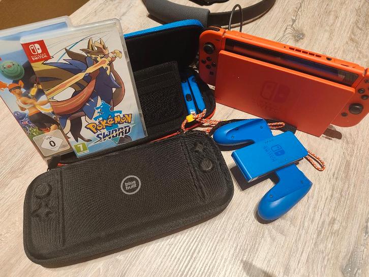 Nintendo Switch V2 special Mario Edition +Pokémon & Ring fit, Consoles de jeu & Jeux vidéo, Consoles de jeu | Nintendo Switch