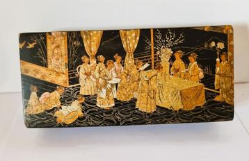 Chinees doos met Chinoiserie decor. beschikbaar voor biedingen