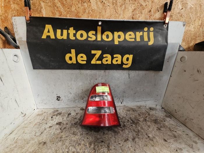 Achterlicht rechts van een Mercedes A-Klasse, Auto-onderdelen, Verlichting, Mercedes-Benz, Gebruikt, 3 maanden garantie, Ophalen of Verzenden