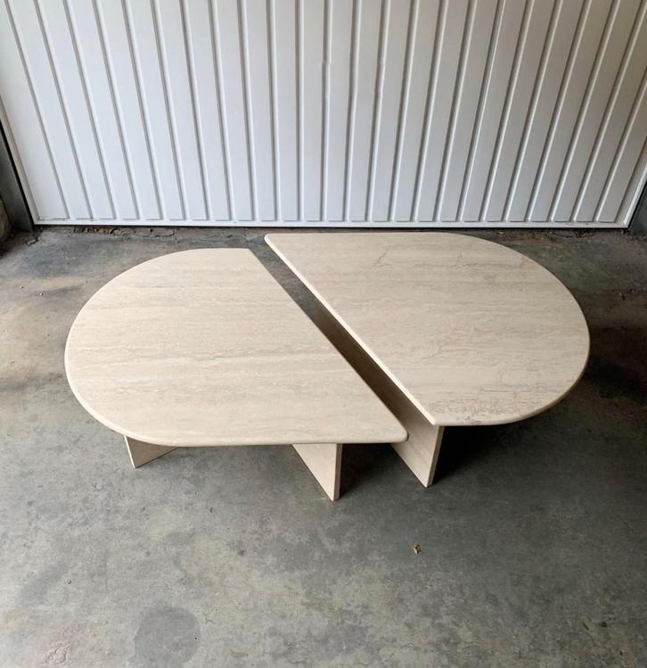 Italiaanse ovale salontafel in travertijn in twee delen, Antiek en Kunst, Antiek | Meubels | Tafels, Ophalen