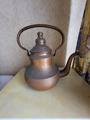 Koperen koffiekan en waterkan, Enlèvement, Cuivre