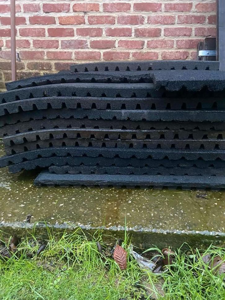Dalles, Tuin en Terras, Tegels en Klinkers, Zo goed als nieuw, Terrastegels, Rubber, 10 m² of meer, Ophalen