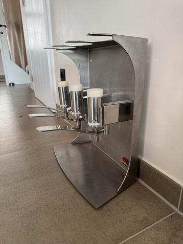 Bicky saus bomber dispenser beschikbaar voor biedingen