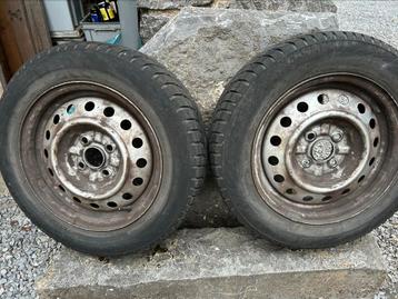 2 pneus hiver (Toyota Yaris) beschikbaar voor biedingen