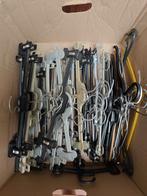 Cintres, Vêtements | Femmes, Cintres, Enlèvement, Utilisé