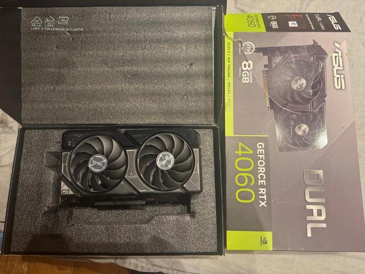 RTX 4060 Asus Dual OC, Computers en Software, Videokaarten, Zo goed als nieuw, Nvidia, PCI-Express 5.0, GDDR6, HDMI, DisplayPort