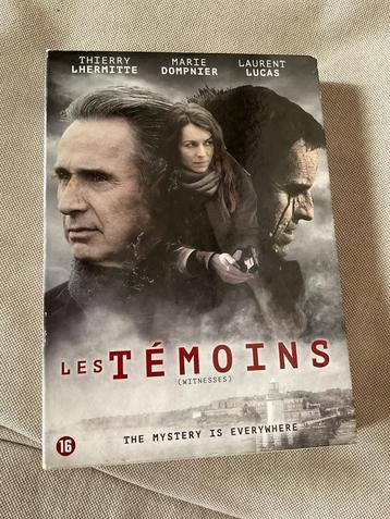2 dvd s in een map , Les témoins , seizoen 1 beschikbaar voor biedingen