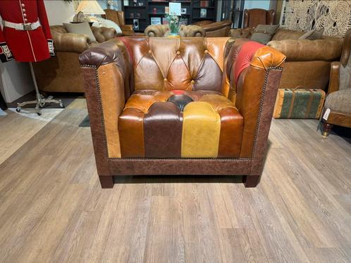 MANCHESTER CHESTERFIELD CLUB FAUTEUIL ZETEL KUBUS PATCHWORK, Huis en Inrichting, Zetels | Voetbanken en poefs, Leer, Ophalen of Verzenden