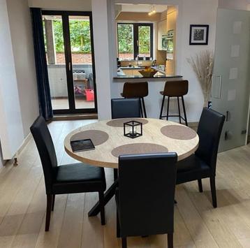 tafel met 4 stoelen 