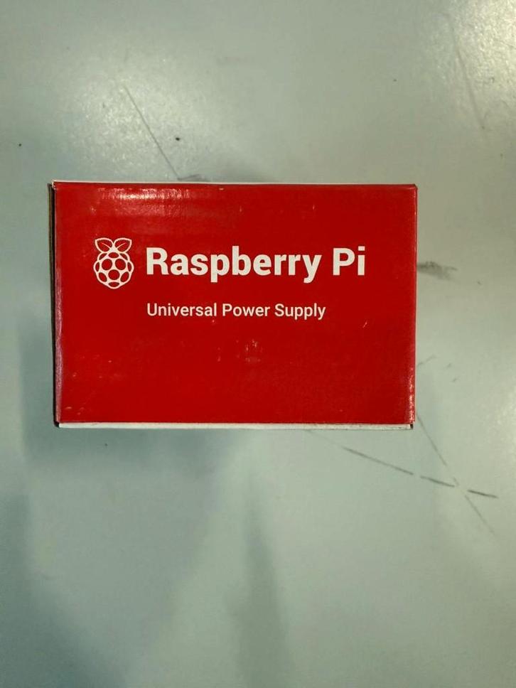 Raspberry Pi 3 - 8GB de RAM - Avec boîte et câbles d'origine, Hobby & Loisirs créatifs, Composants électroniques, Neuf, Enlèvement ou Envoi