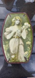 Antieke blikken doos chocolade Minerva Martougin Art Nouveau, Ophalen of Verzenden, Gebruikt, Overige